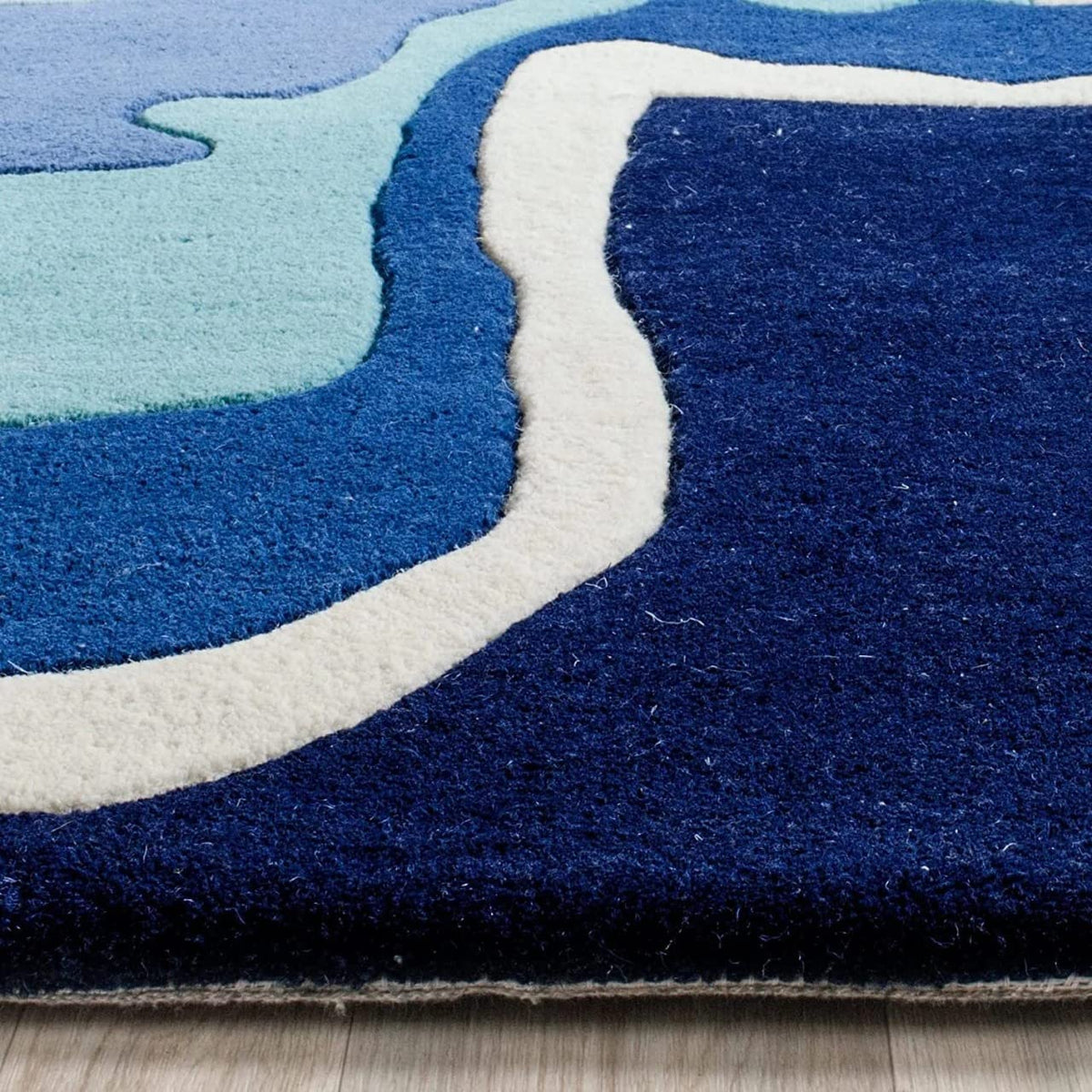 Ivory Valley Handmade Tufted Wool Carpet - CloseUp