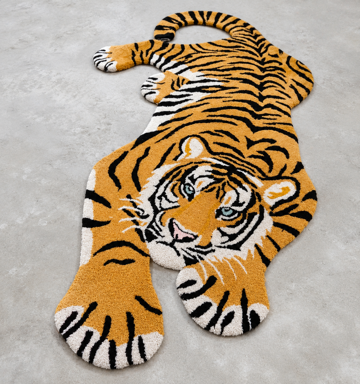 Lehgaar Tiger Handmade Tufted Irregular Shaped Wool Carpet