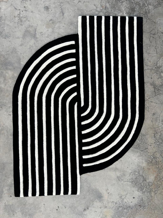 Victory Illusion Handmade Tufted Irregular Shaped Wool Carpet