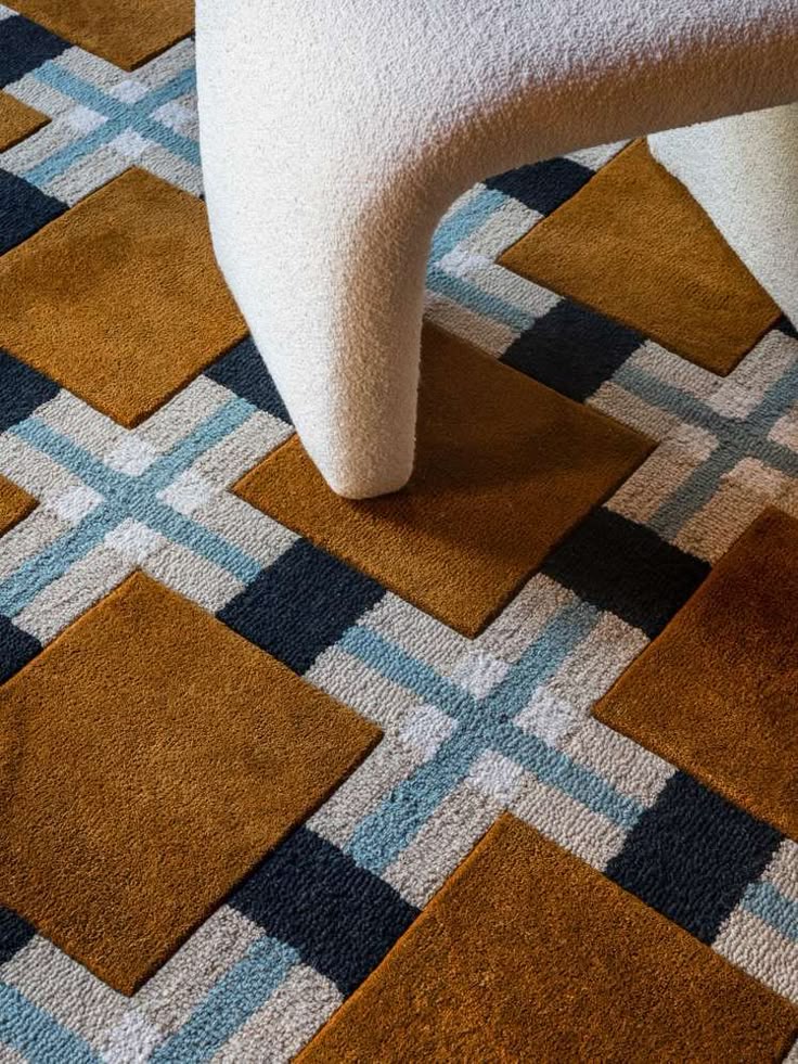 Cozy Snow Handmade Tufted Wool Carpet - CloseUp