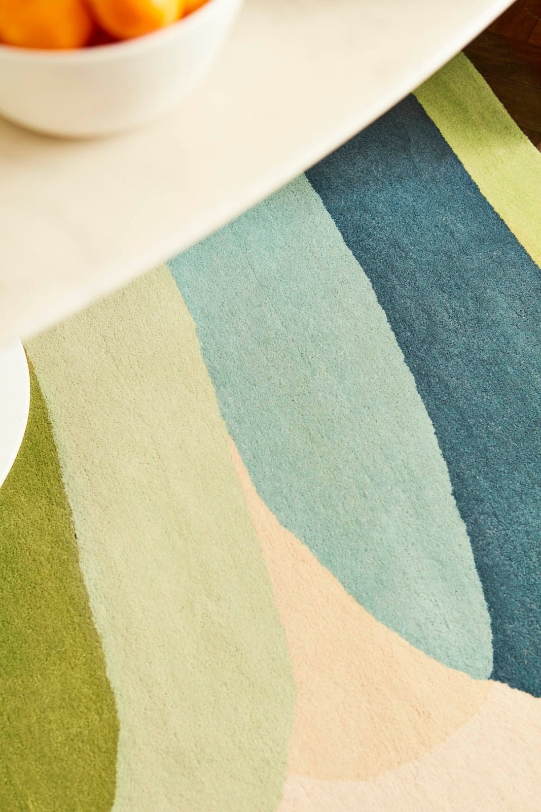 Vaninilla Arora Handmade Tufted Wool Carpet - CloseUp
