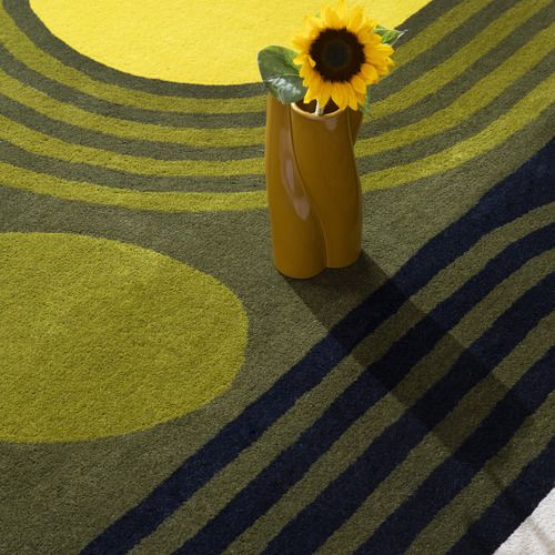 Striped Tulip Seagrass Handmade Tufted Wool Carpet - CloseUp