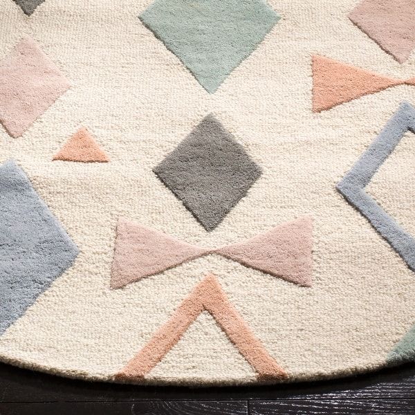 Cosmos Stitch Handmade Tufted Round Wool Carpet - Corner