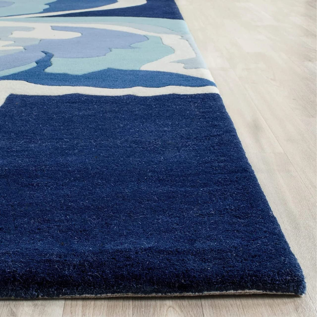 Ivory Valley Handmade Tufted Wool Carpet - Corner