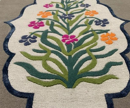 Shell Feather Handmade Tufted Wool Carpet - CloseUp
