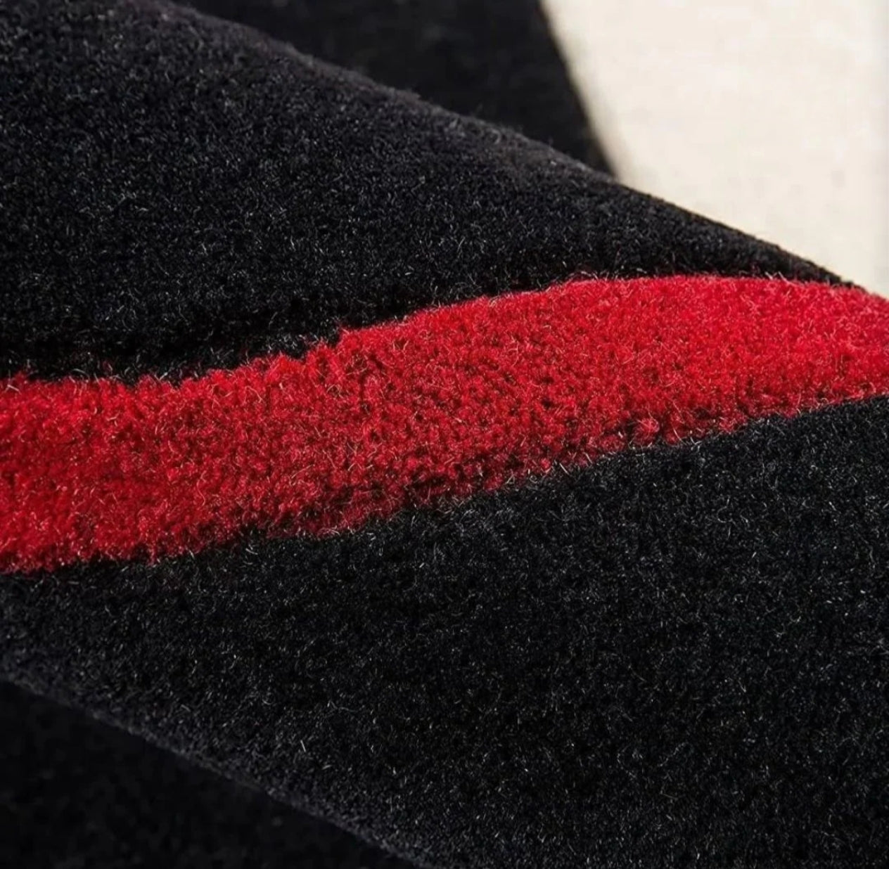 Kelly Arwen Handmade Tufted Wool Carpet