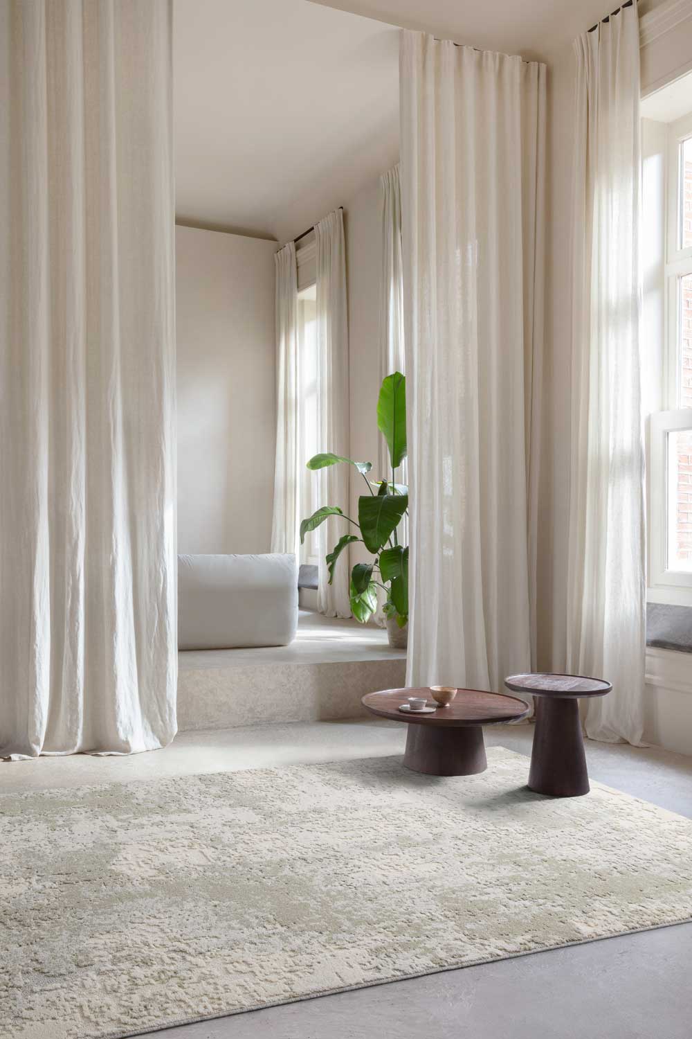 Flame Dawn Handmade Tufted Wool Carpet - Floorshot