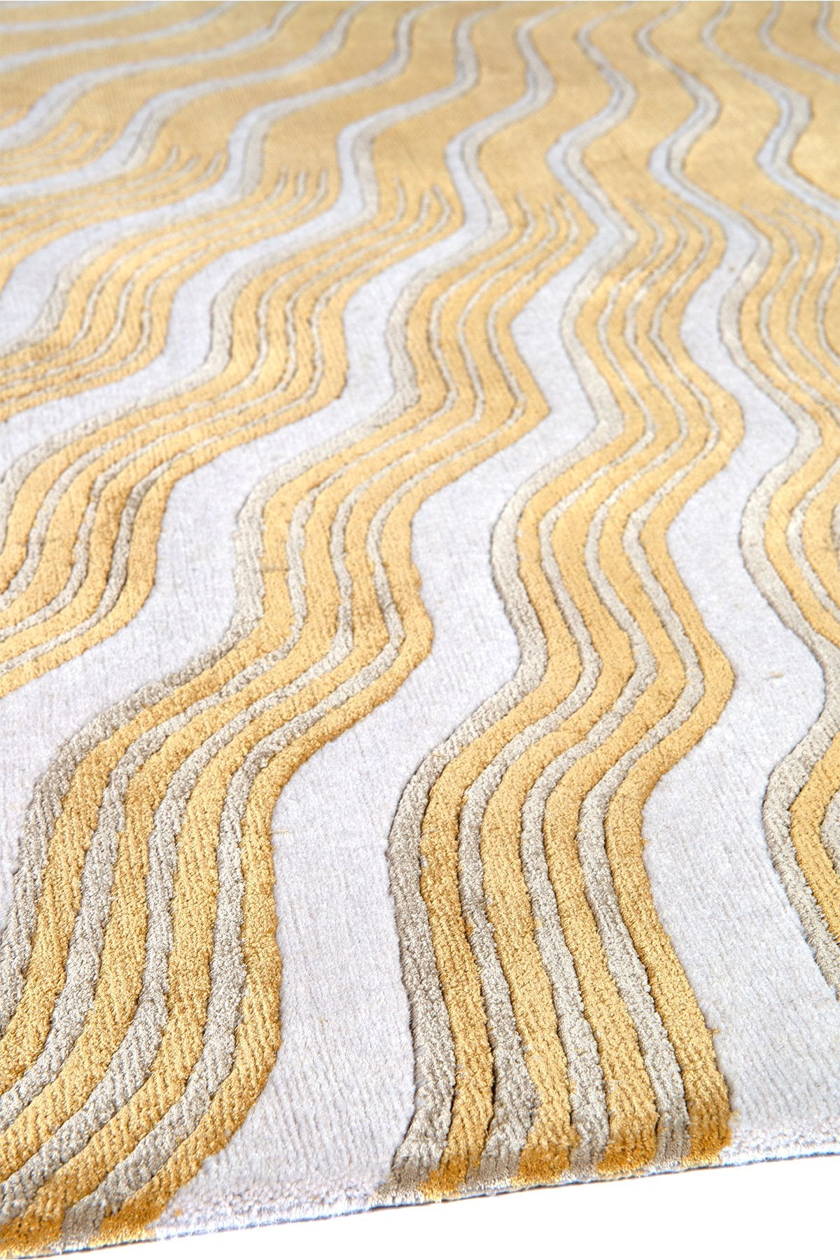Sunray Gold Handmade Tufted Wool Carpet - CloseUp