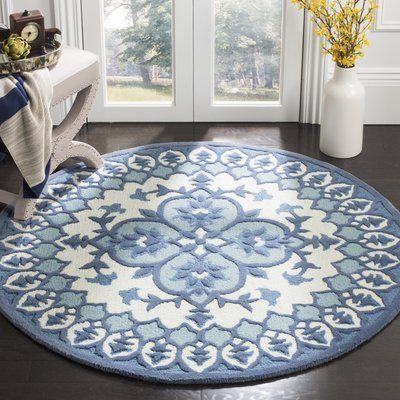 Layer Bloom Handmade Tufted Round Wool Carpet - Floorshot