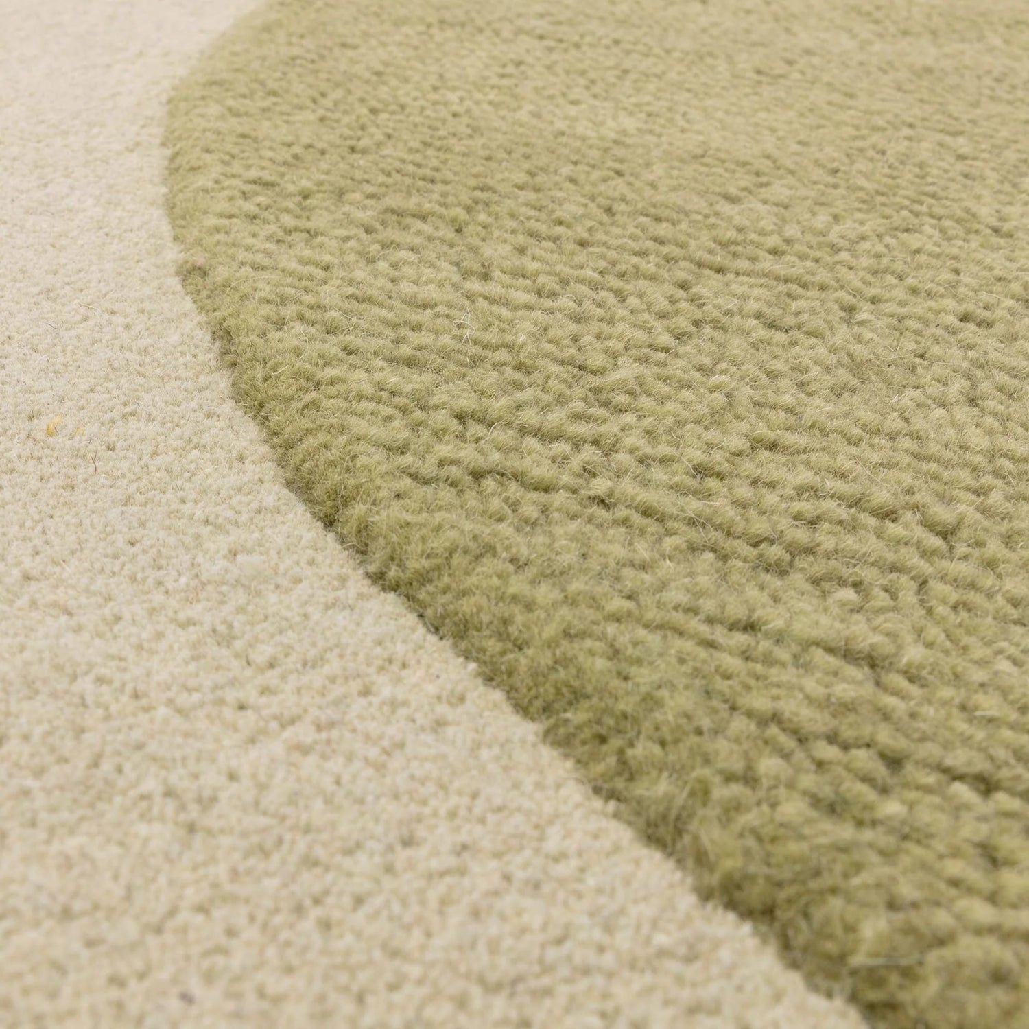 Hyryder Star Handmade Tufted Wool Carpet - CloseUp