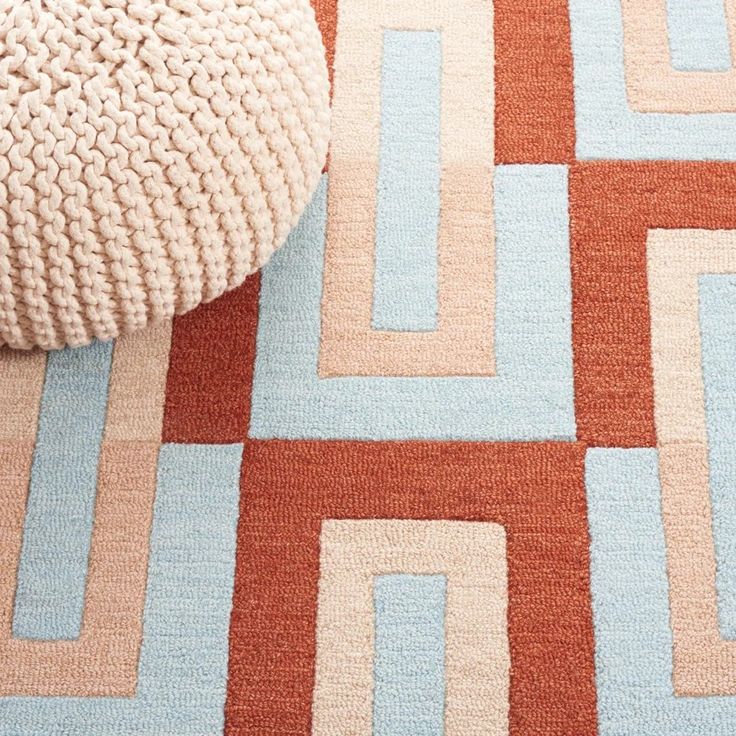 Sandstone Peak Handmade Tufted Wool Carpet - CloseUp