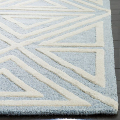 Spunch Flick Handmade Tufted Wool Carpet - Corner