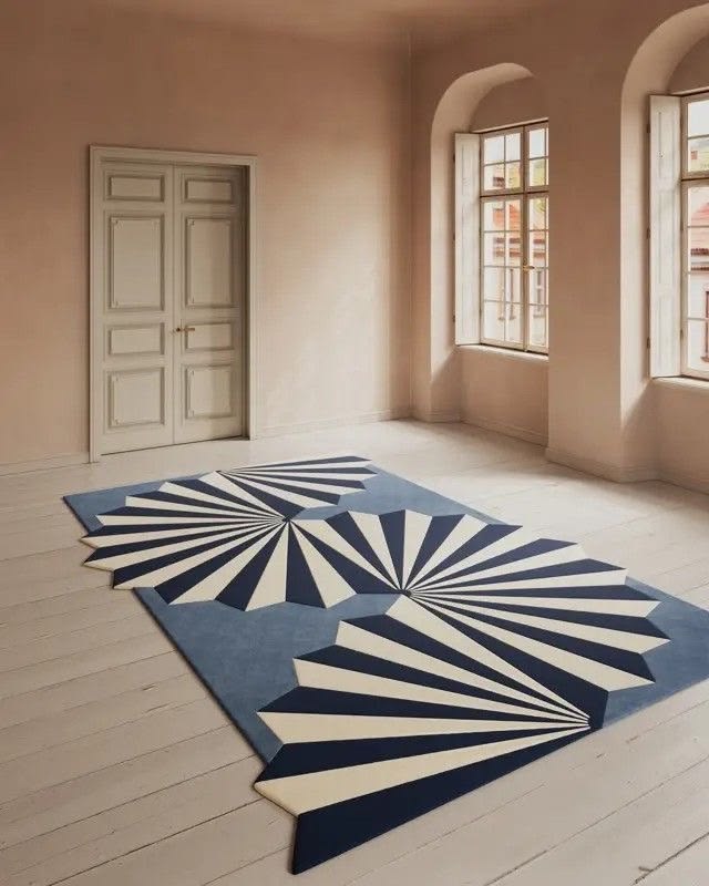 Glacier King Handmade Tufted Irregular Shaped Wool Carpet