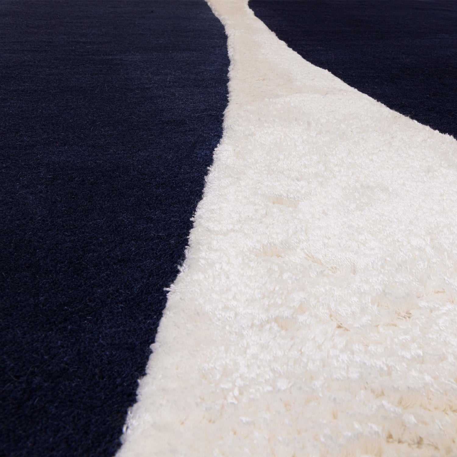 Indigo Signature Handmade Tufted Wool Carpet - CloseUp