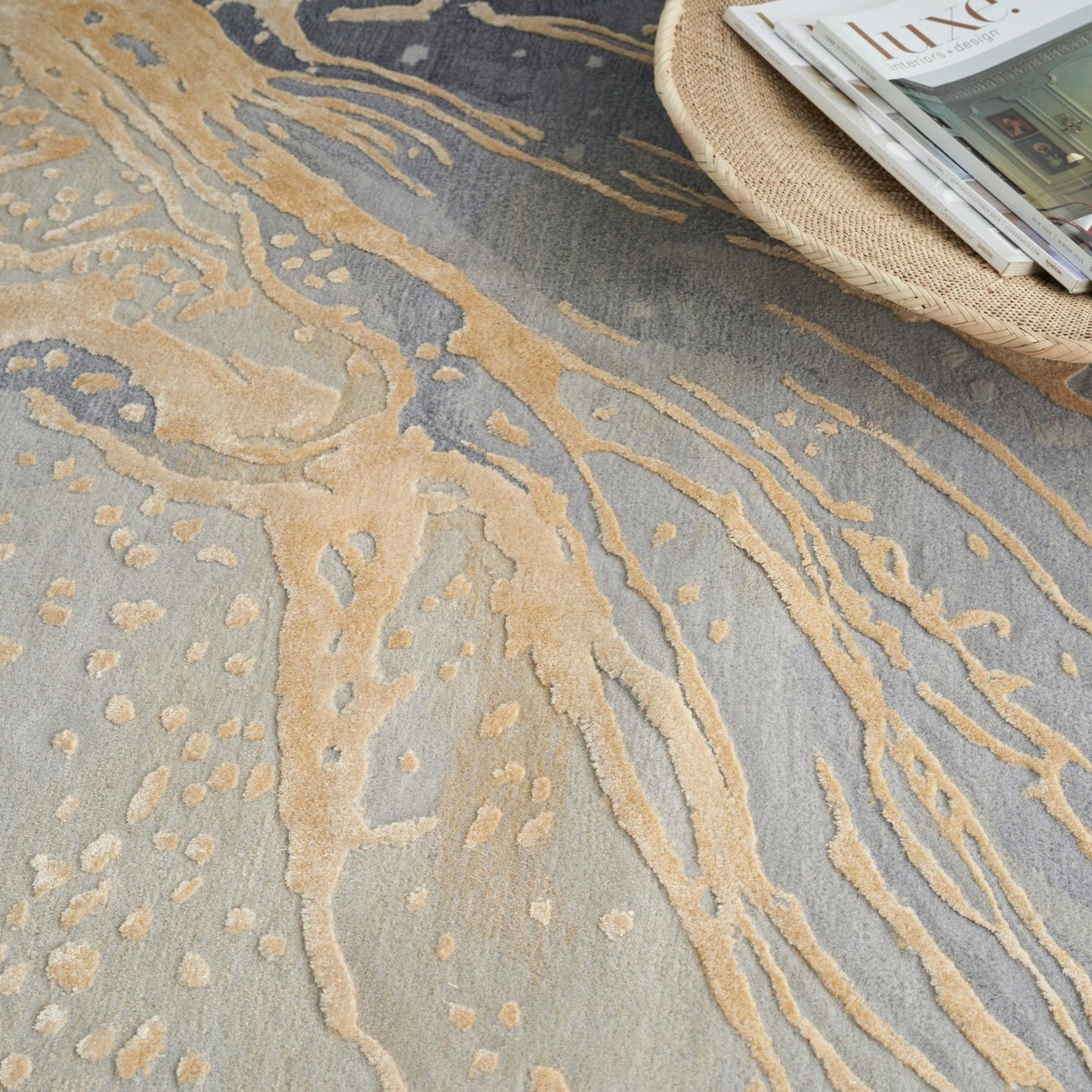 Italian Linen Handmade Tufted Wool Carpet - CloseUp
