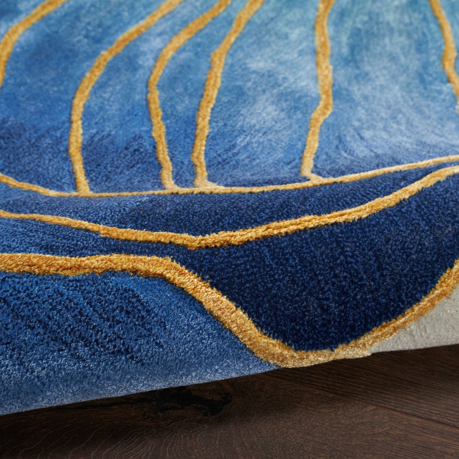 Alexian Florida Handmade Tufted Wool Carpet - CloseUp