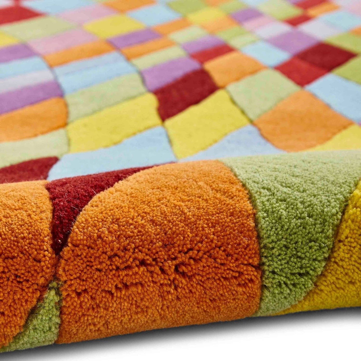 Fronx Rival Handmade Tufted Wool Carpet - CloseUp
