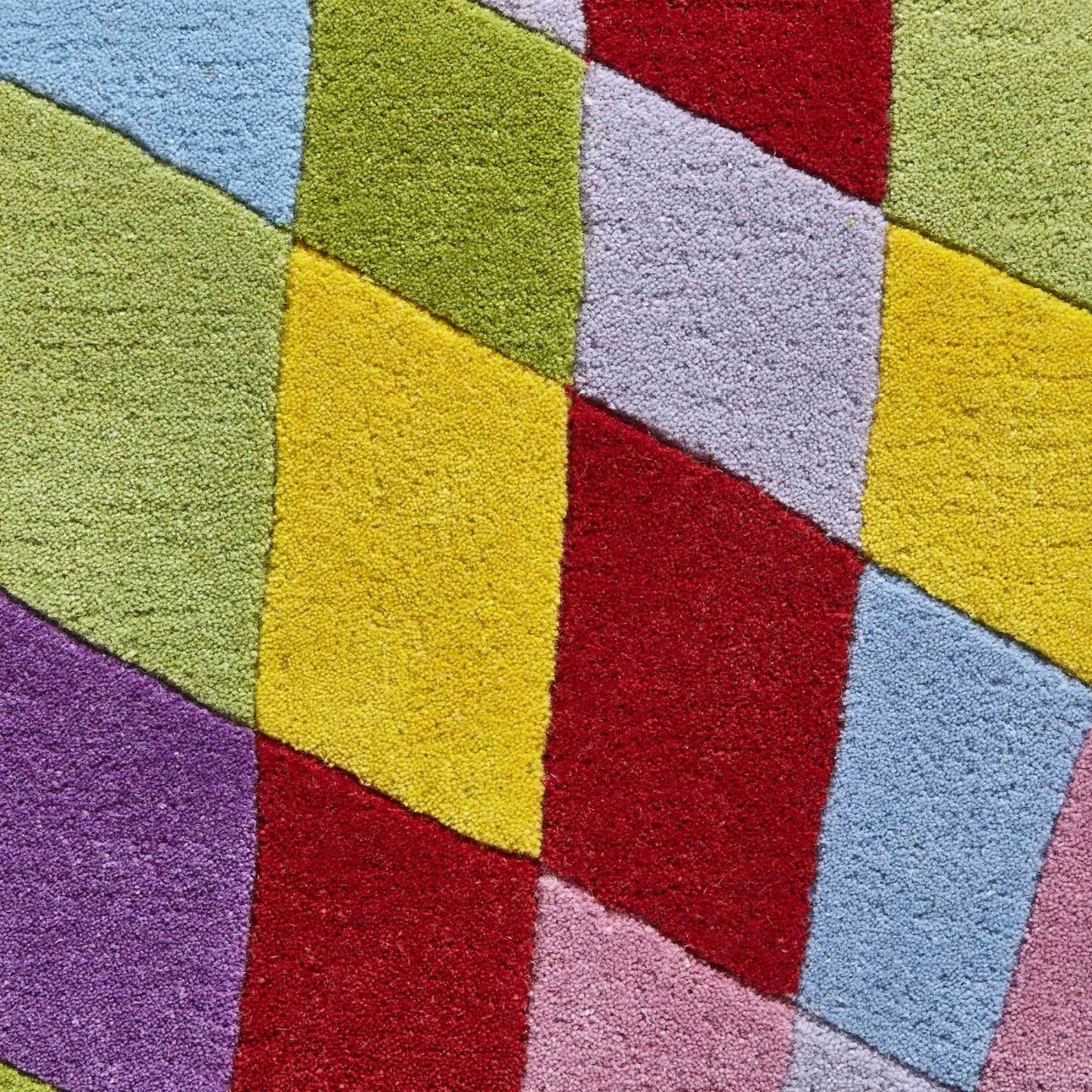 Fronx Rival Handmade Tufted Wool Carpet - CloseUp