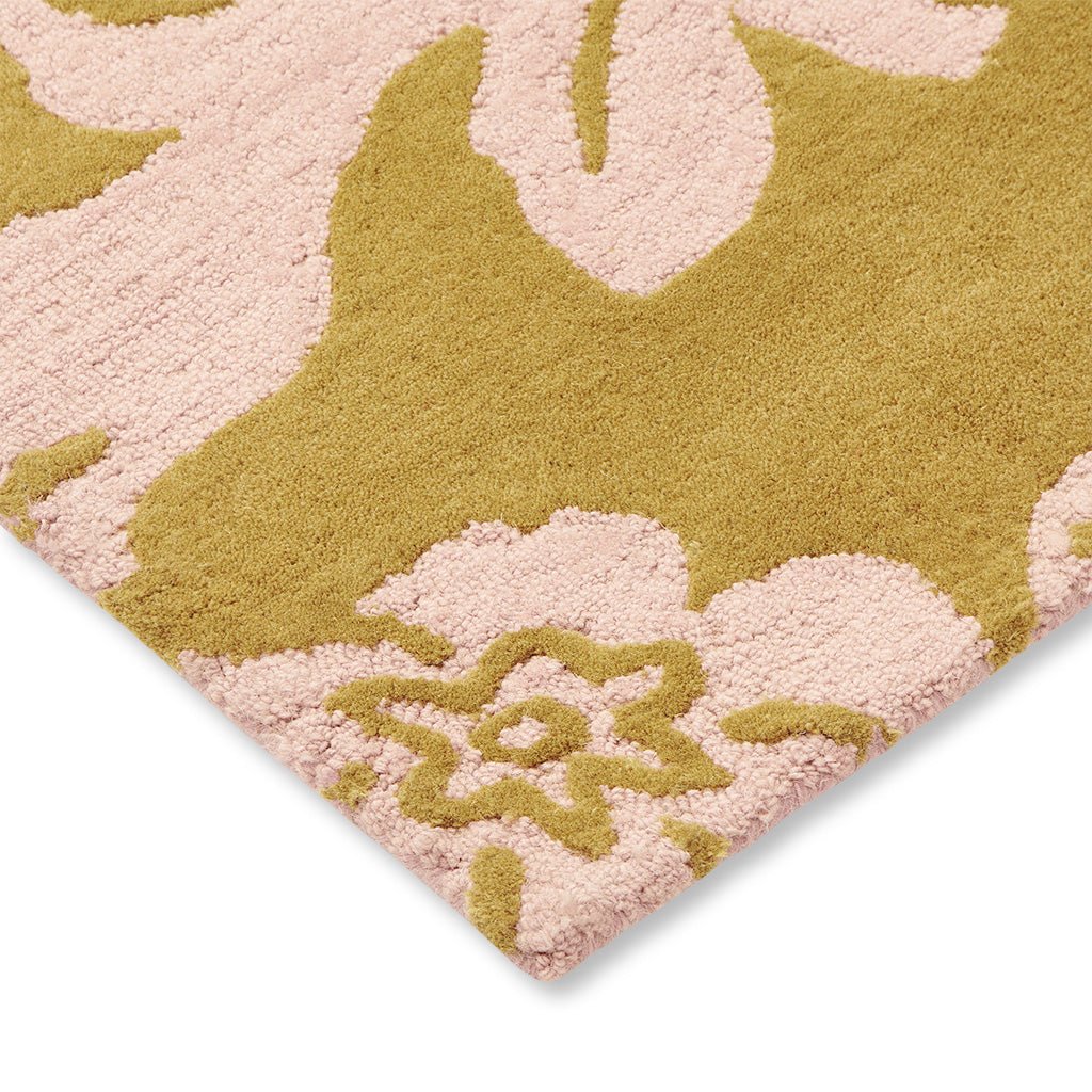 Crystal Clear Handmade Tufted Wool Carpet - Corner