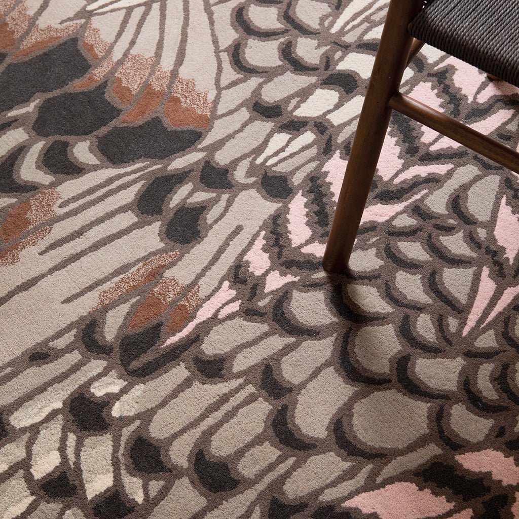 Natural Feathers Handmade Tufted Wool Carpet - CloseUp